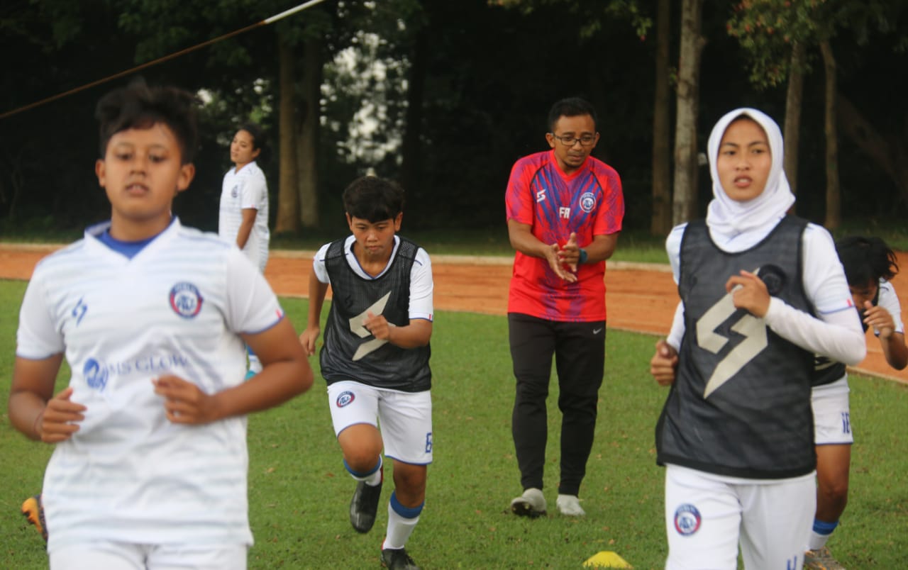 Mahasiswi PJKR UM Perkuat Arema FC Woman