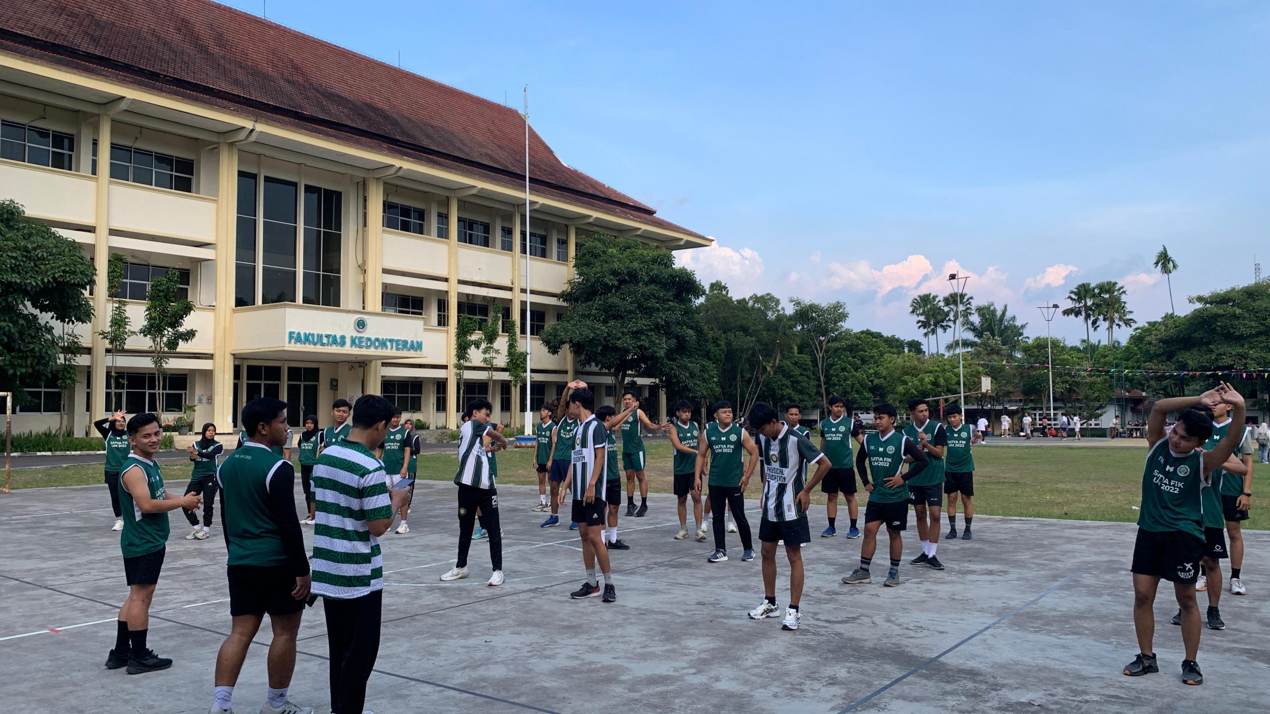 Departemen Pendidikan Jasmani Kesehatan dan Rekreasi Universitas Negeri Malang Gelar Mata Kuliah Handball Publik: Bergerak Bersama Menuju Masa Depan yang Lebih Baik